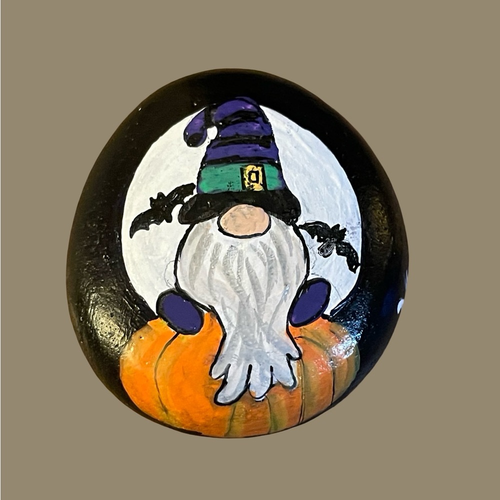 Hand crafted painted Halloween gnome rock white moon orange pumpkin black bats - Picture 13 of 15